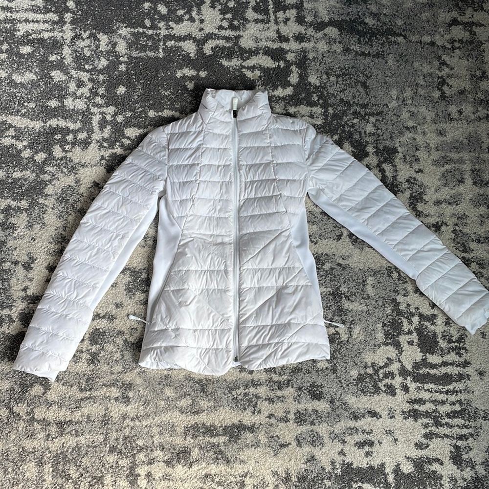 North face puff lighter jacket